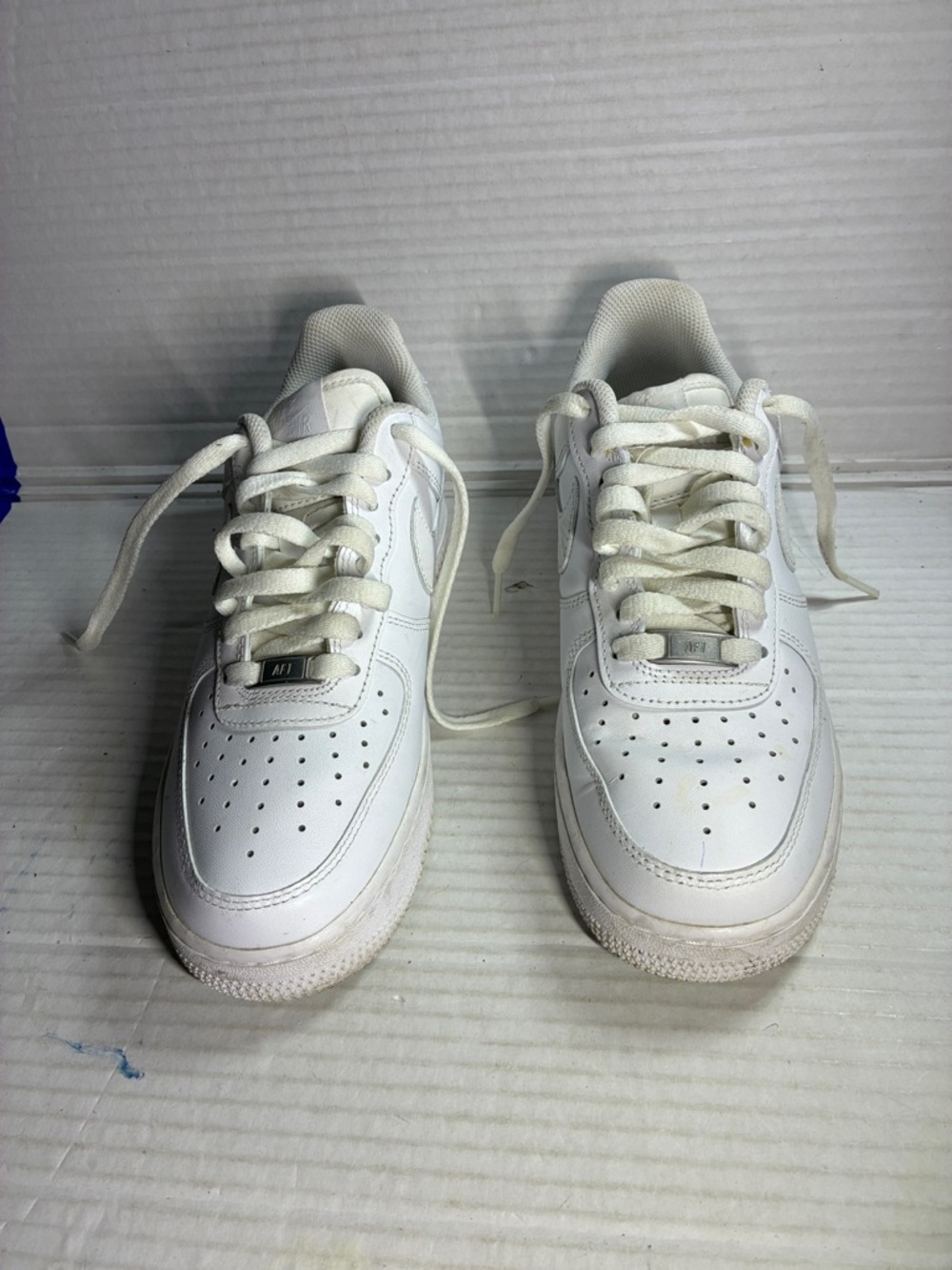 Nike White Leather Sneakers USED SKU CW2288-111